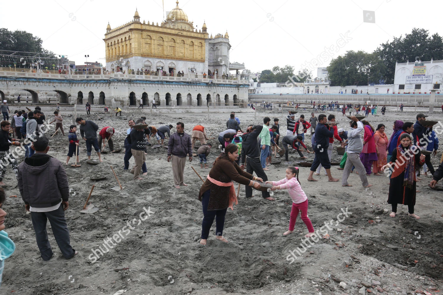 Maan Sarovar Kaar Sewa